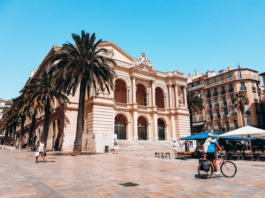 Téléprospection B2B à Toulon pour développer son portefeuille clients